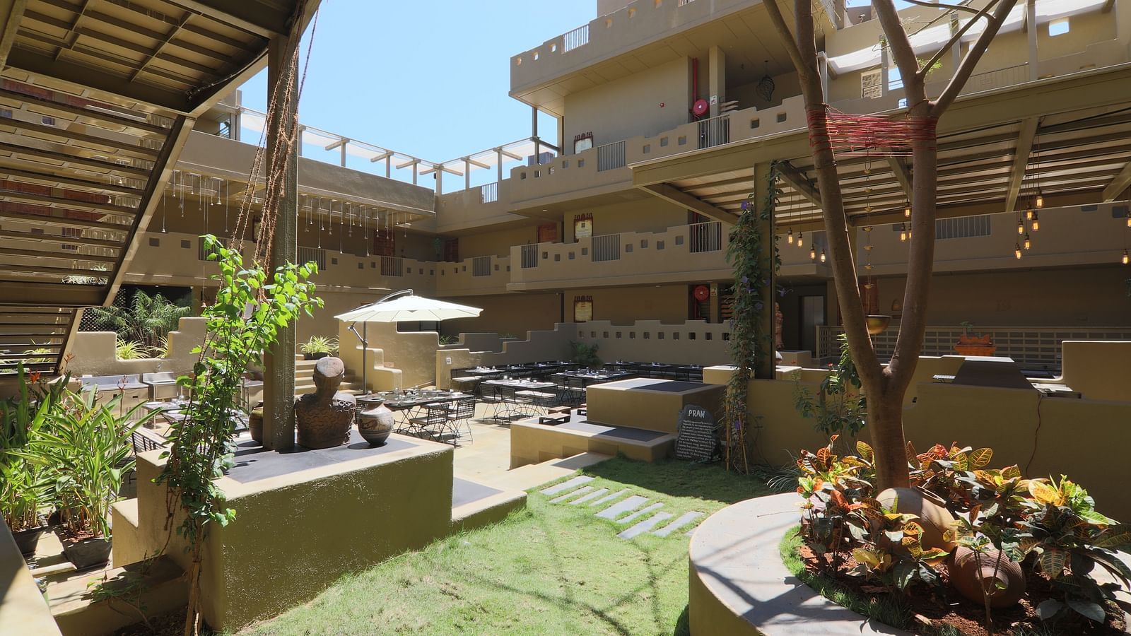 Courtyard View From Pran at 3102bce