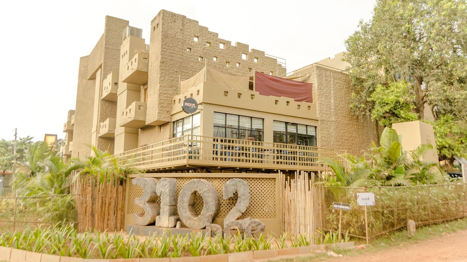 Facade image of 3102bce
