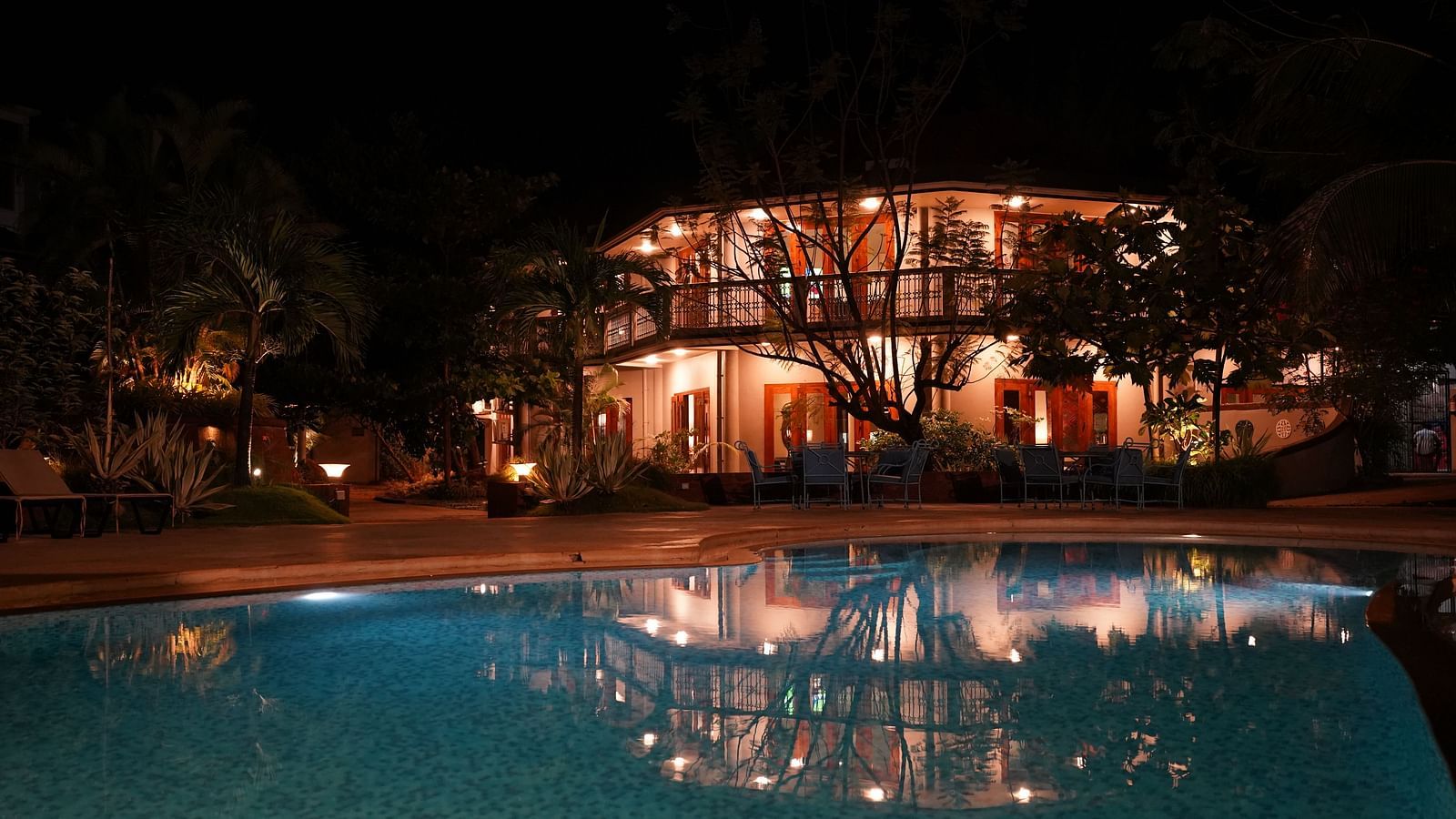 An image of a swimming pool in a private property - Argo By Trance, Goa