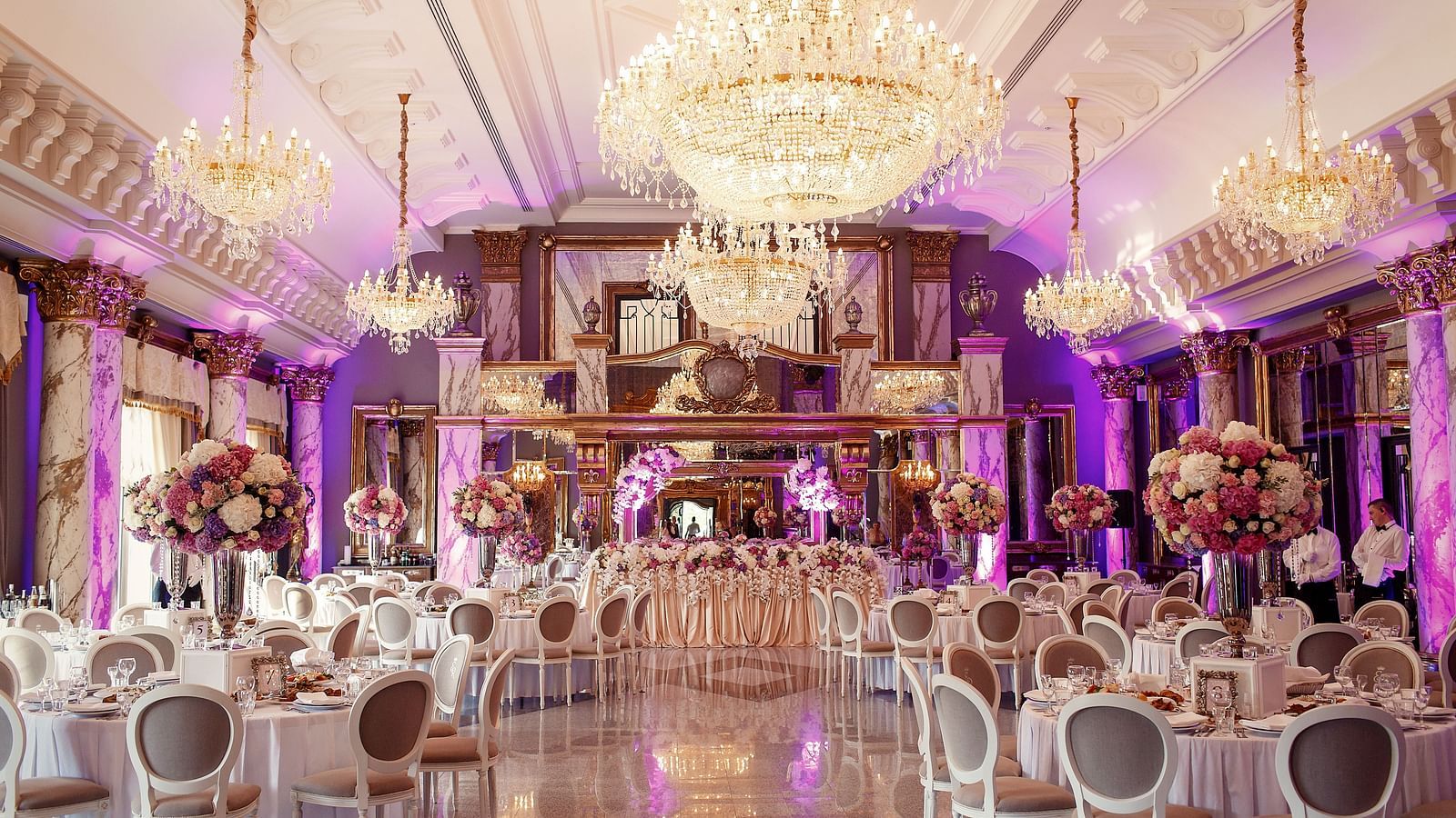 luxurious-dinner-hall-with-large-crystal-chandelier