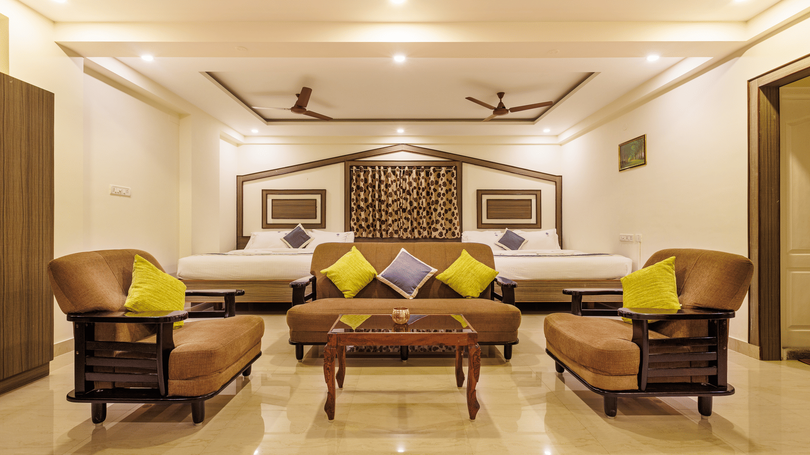 HCP Comfort Family Room -11