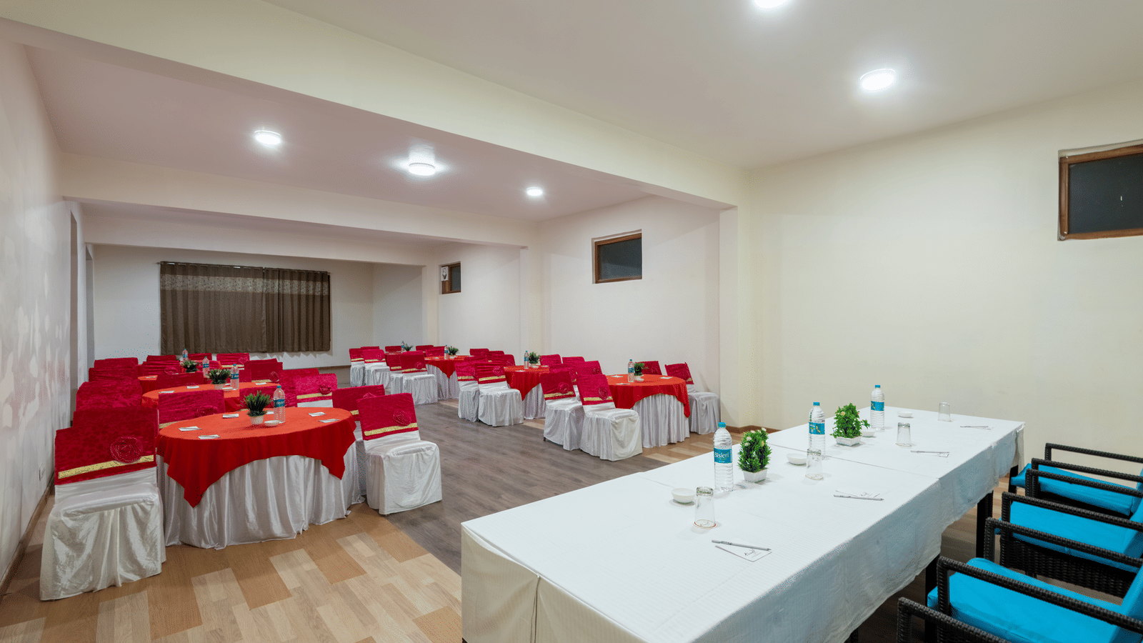 Conference-RAJ 7012-HDR