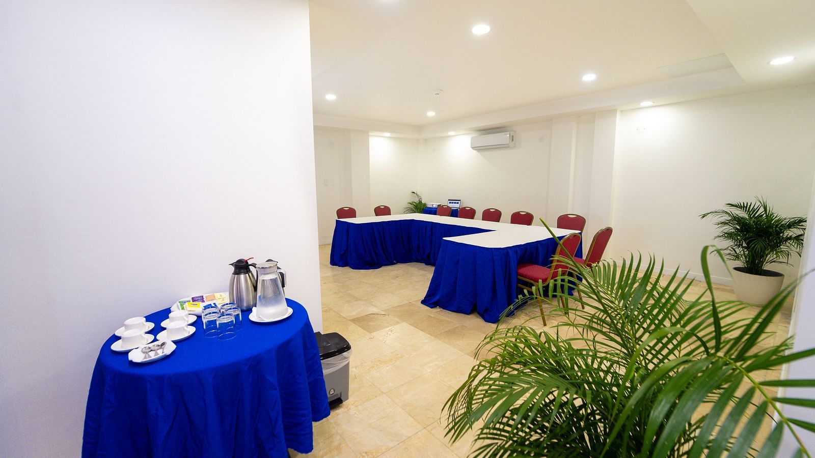 An image of The Situation Room event hall with a u-shaped seating - Hotel 39, Jamaica (Montego Bay)