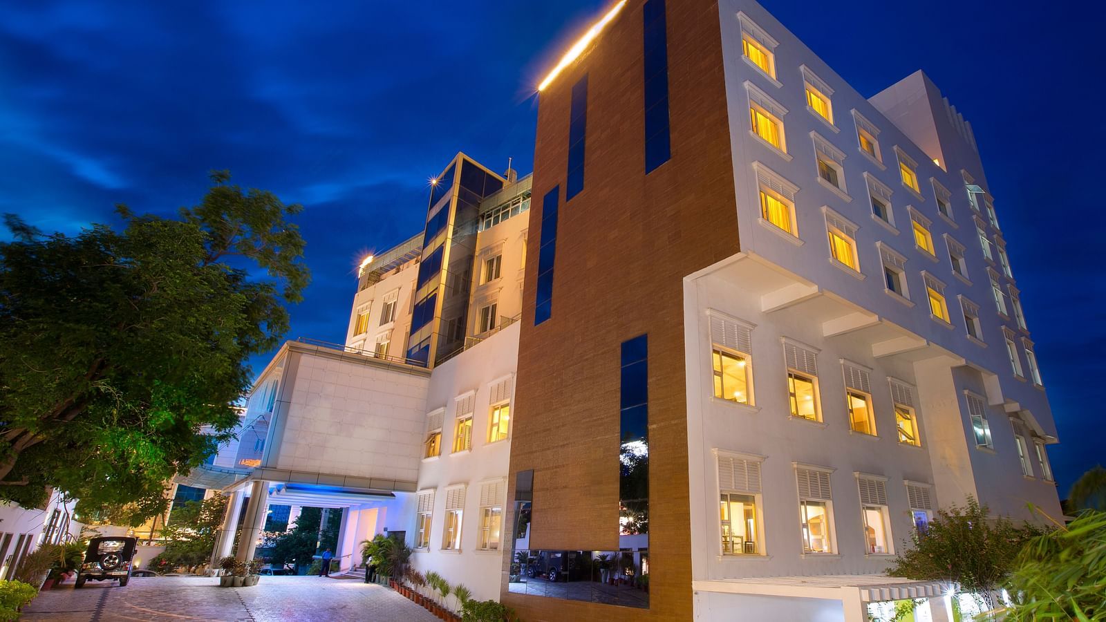 Exterior 1