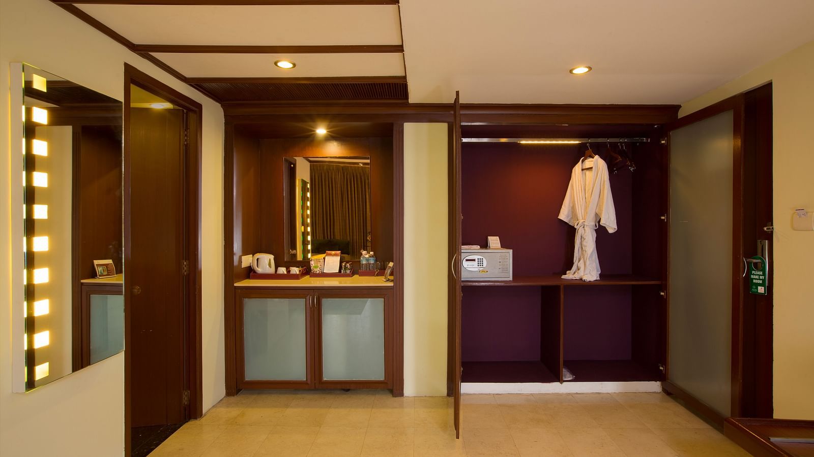 Family Suite 6