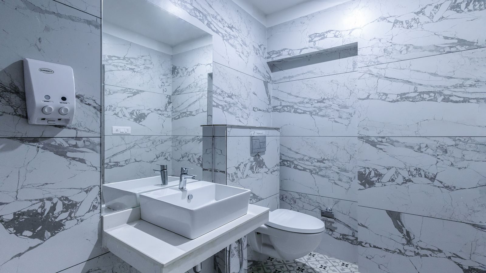 25 Bathroom1 0Z9A9592