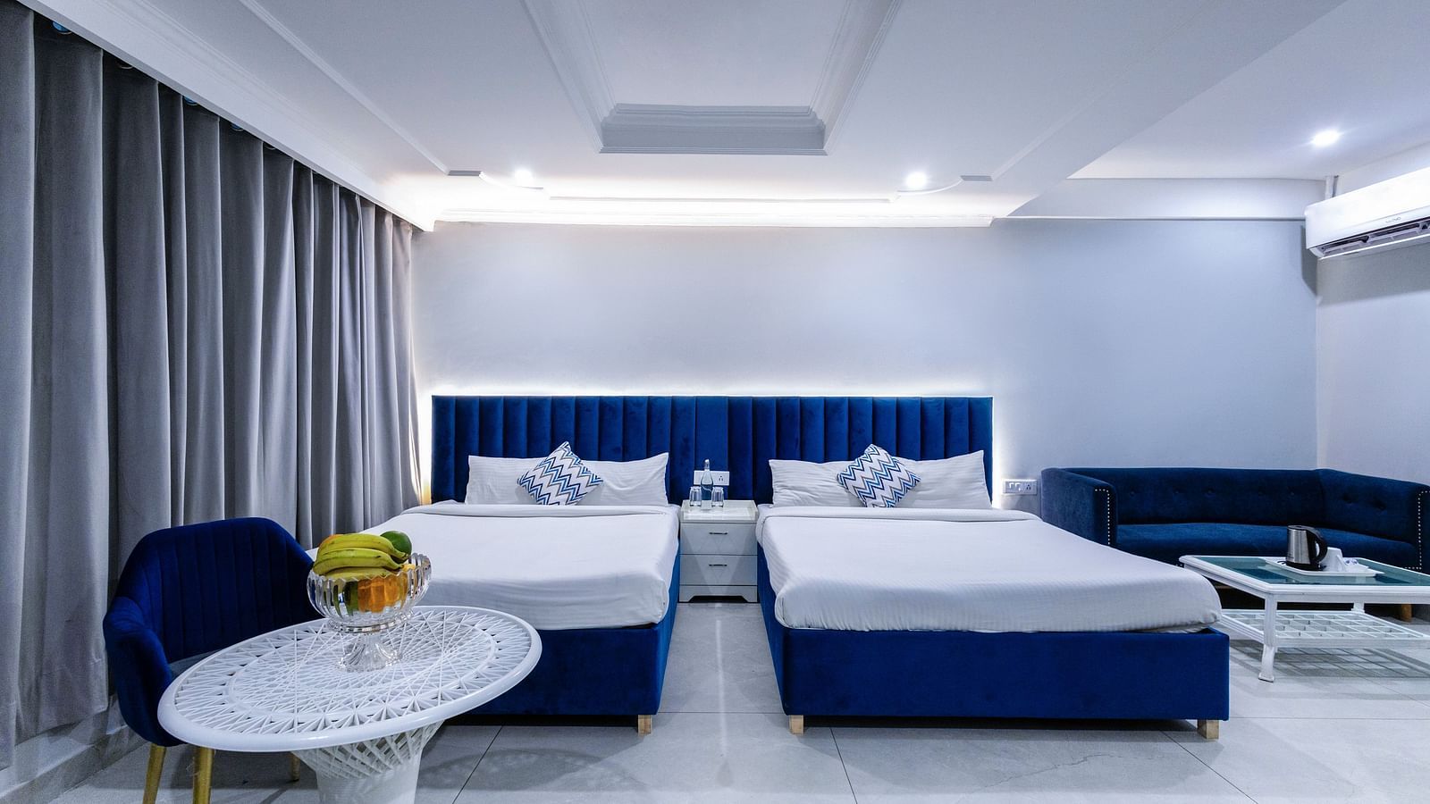8 FamilyRoom1 0Z9A9598