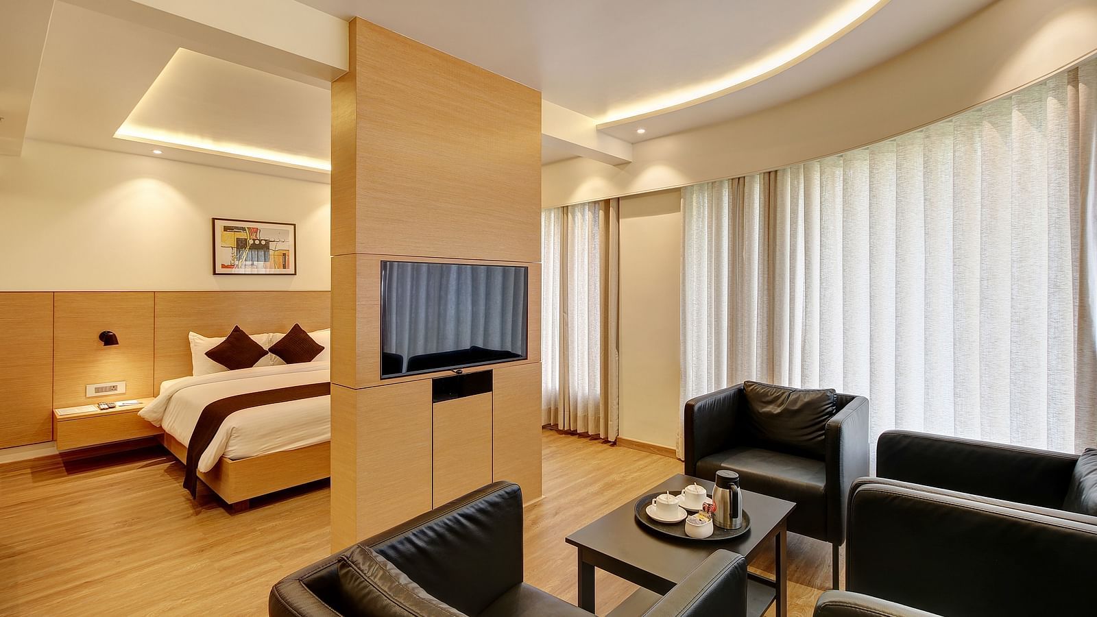 Luxury Room at Hotel Mumbai House, Ghansoli