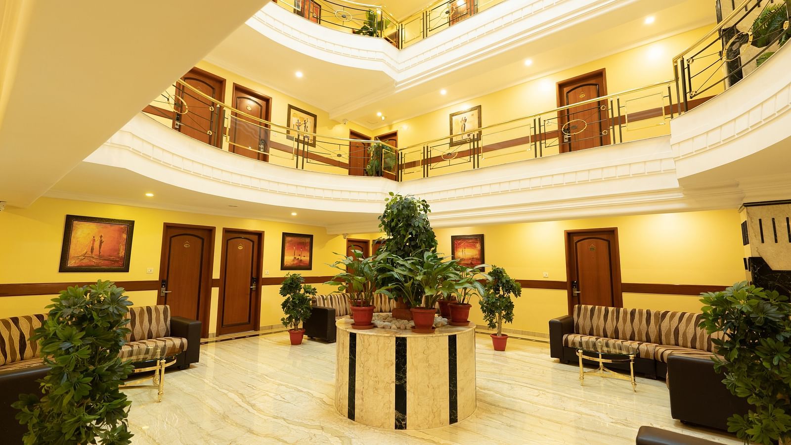 The brightly lit atrium at Hotel Pai Viceroy Jayanagar