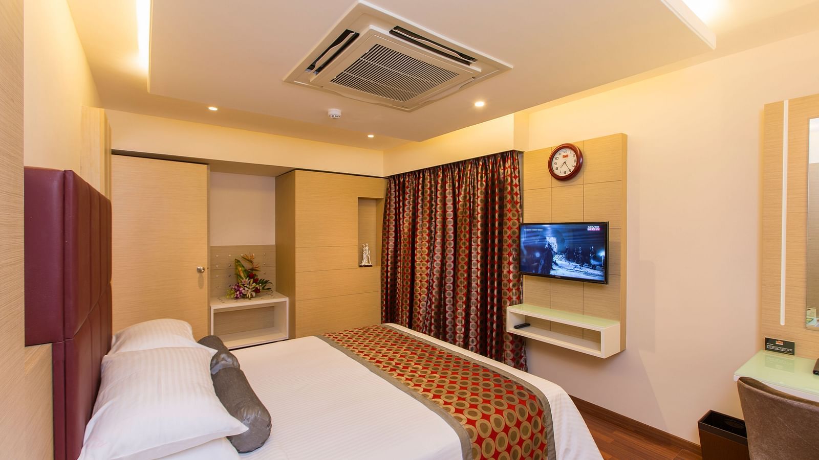 Hotel Pai Viceroy Tirupathi Suite interior