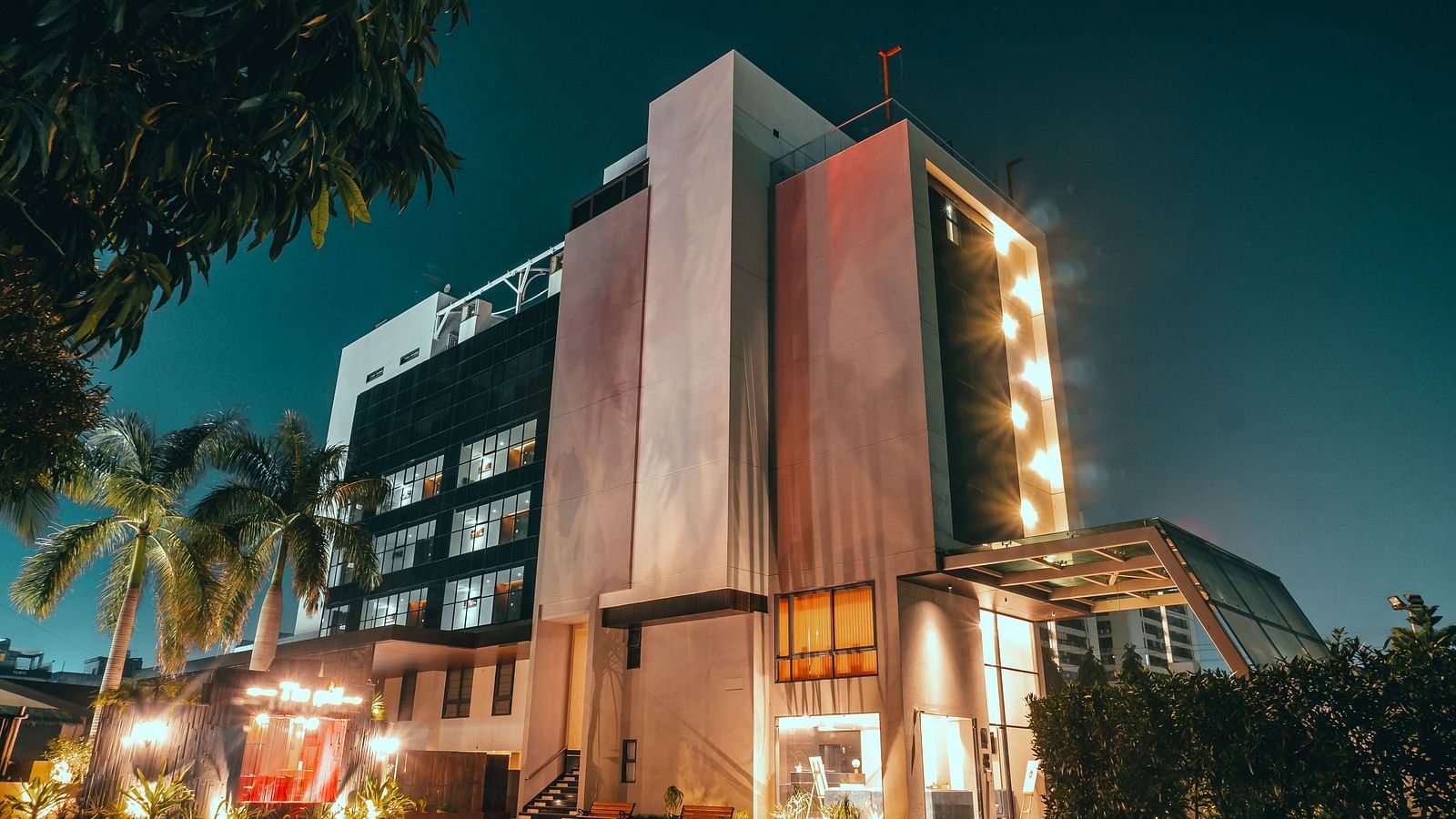image of the Facade of Jardin Hotels - Jardin Hotels
