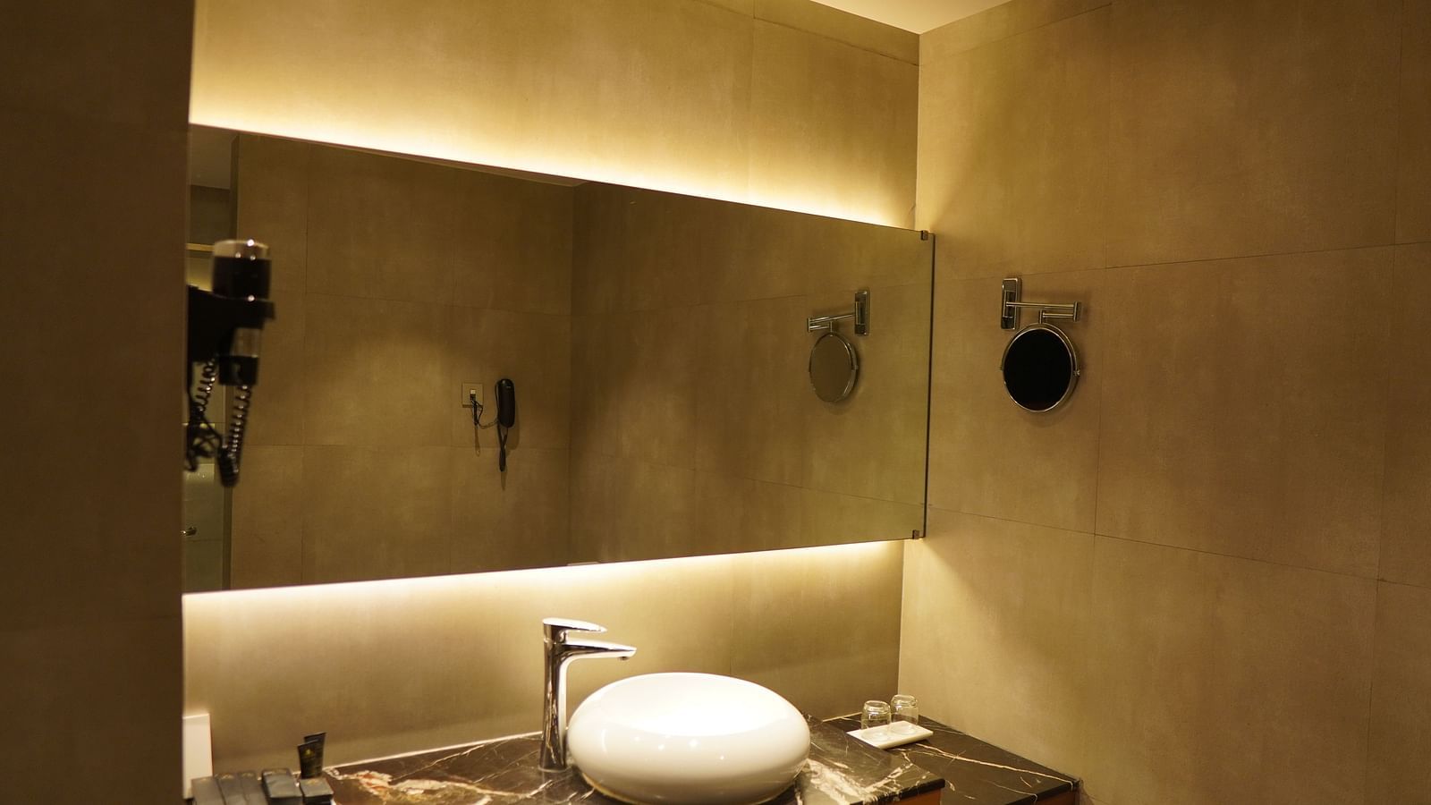Bathroom2