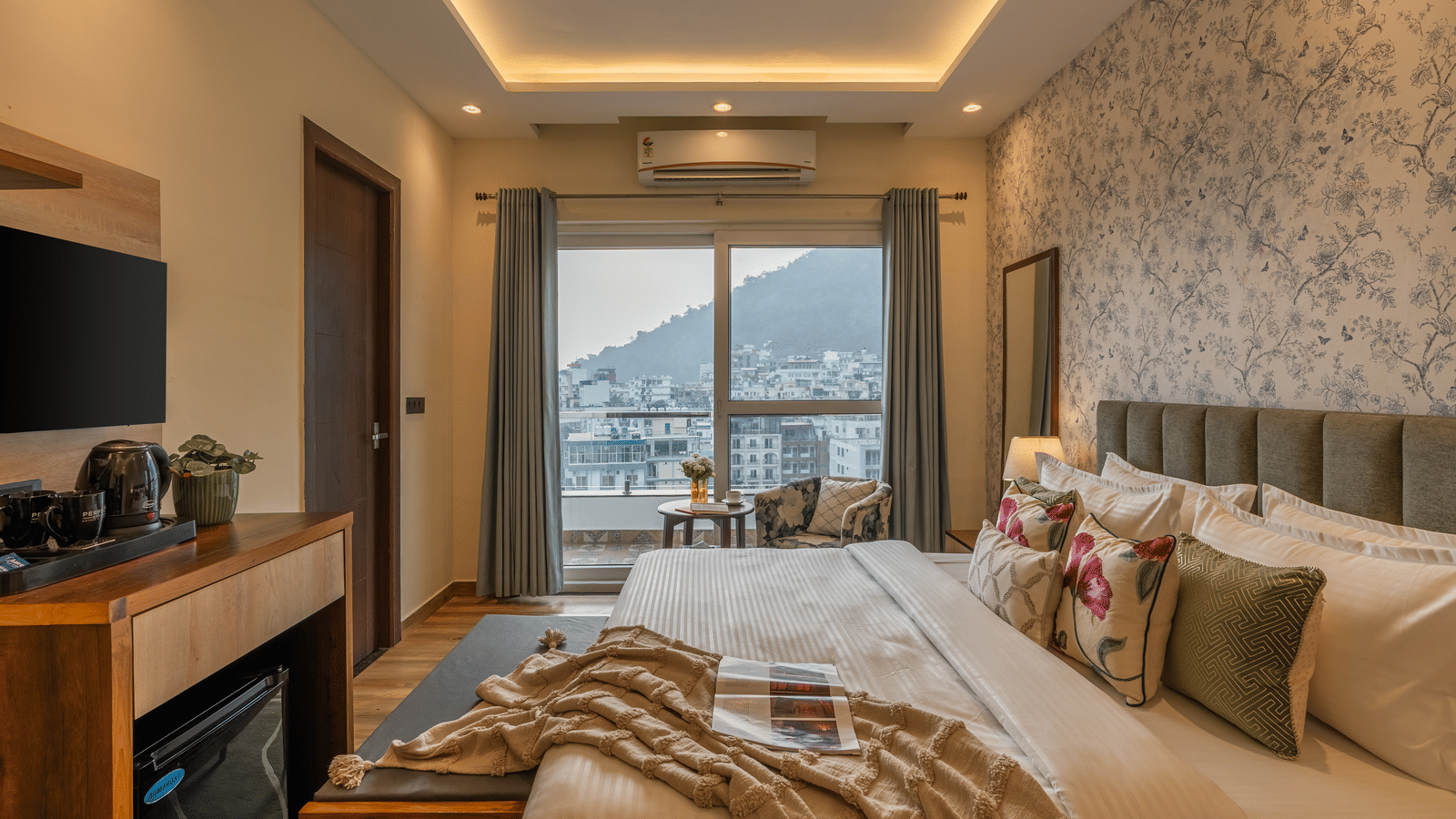 Perfectstayz Premium Pinaaki - Ganges View | Hotels in Rishikesh