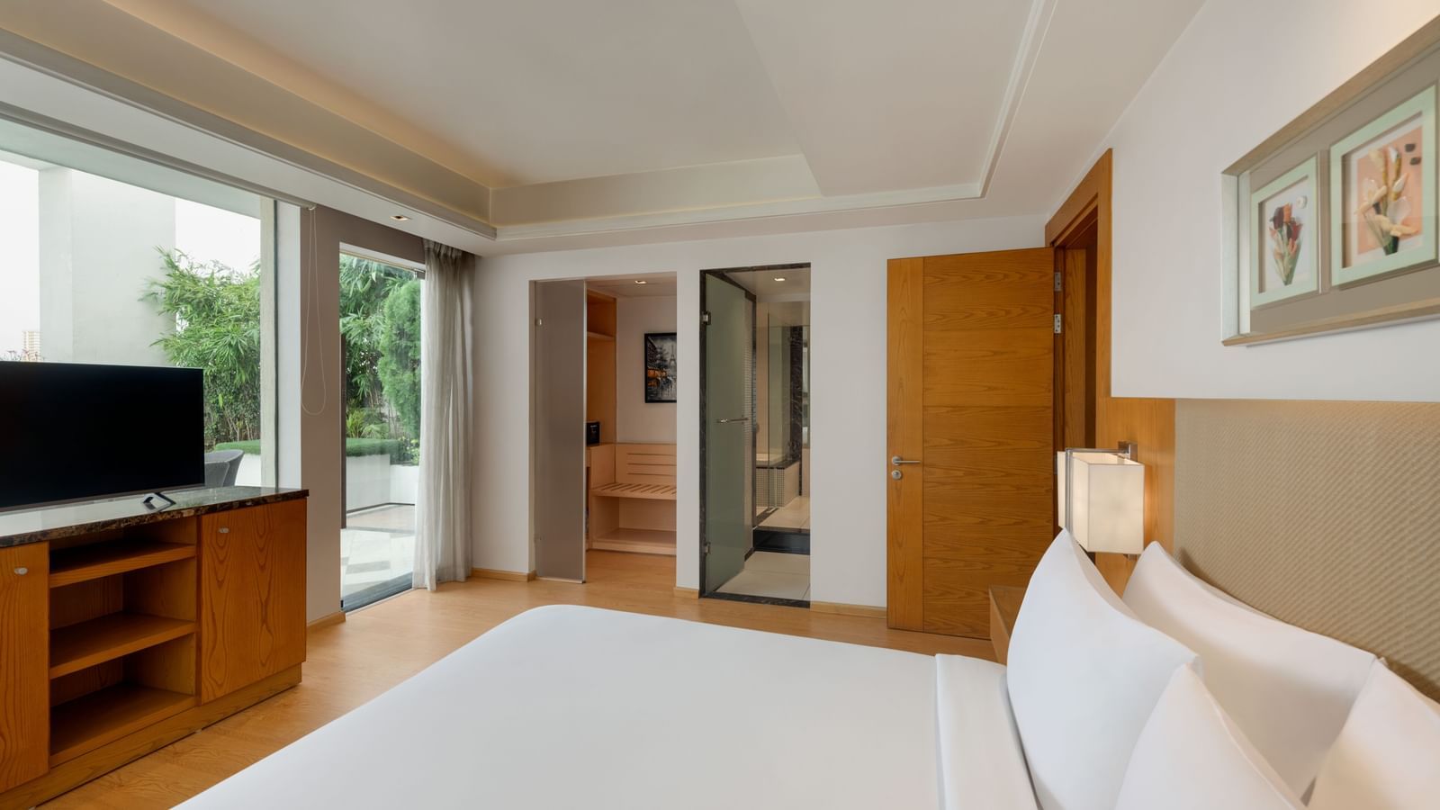 King Bed Suite with Terrace - 1623295