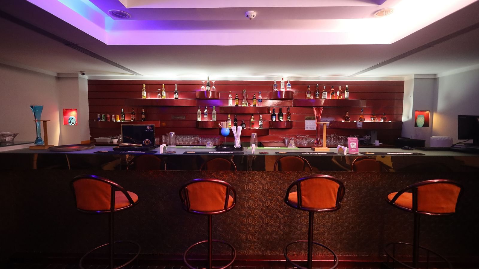 BAR 1