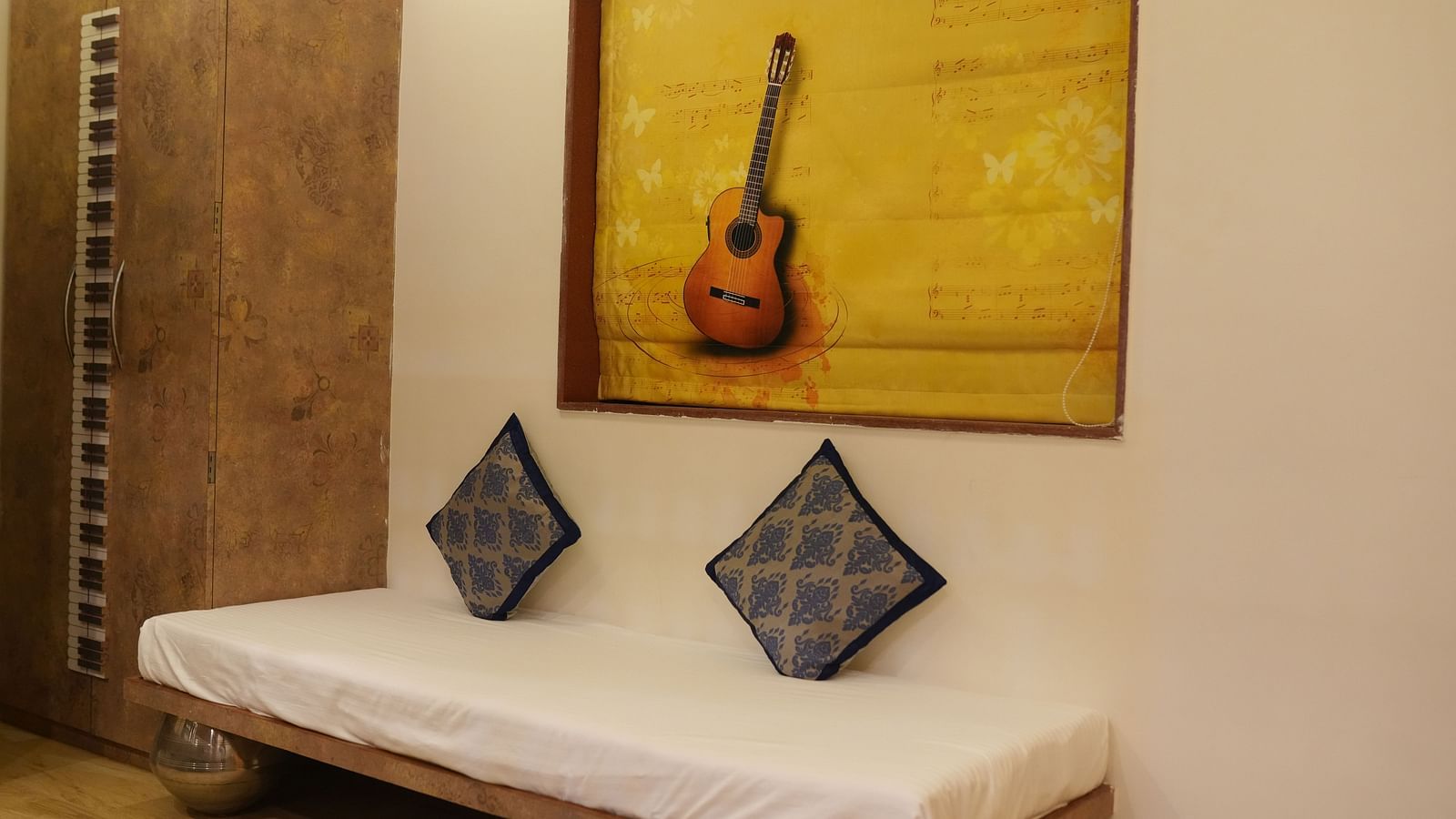 Suit Room (Rhythm)5