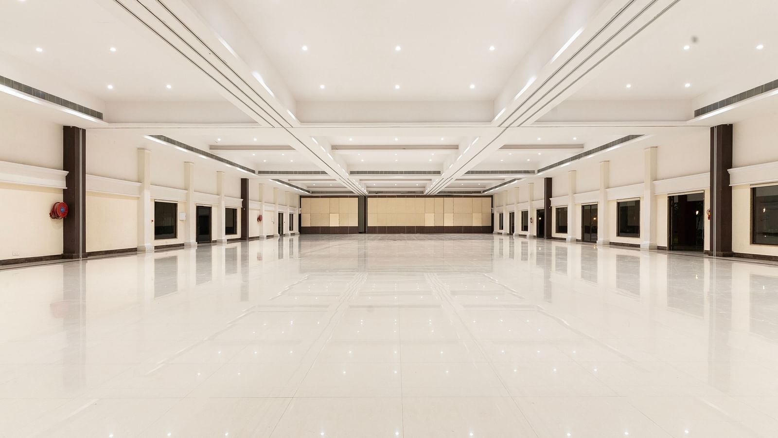TULIP HALL(CONVENTION HALL)