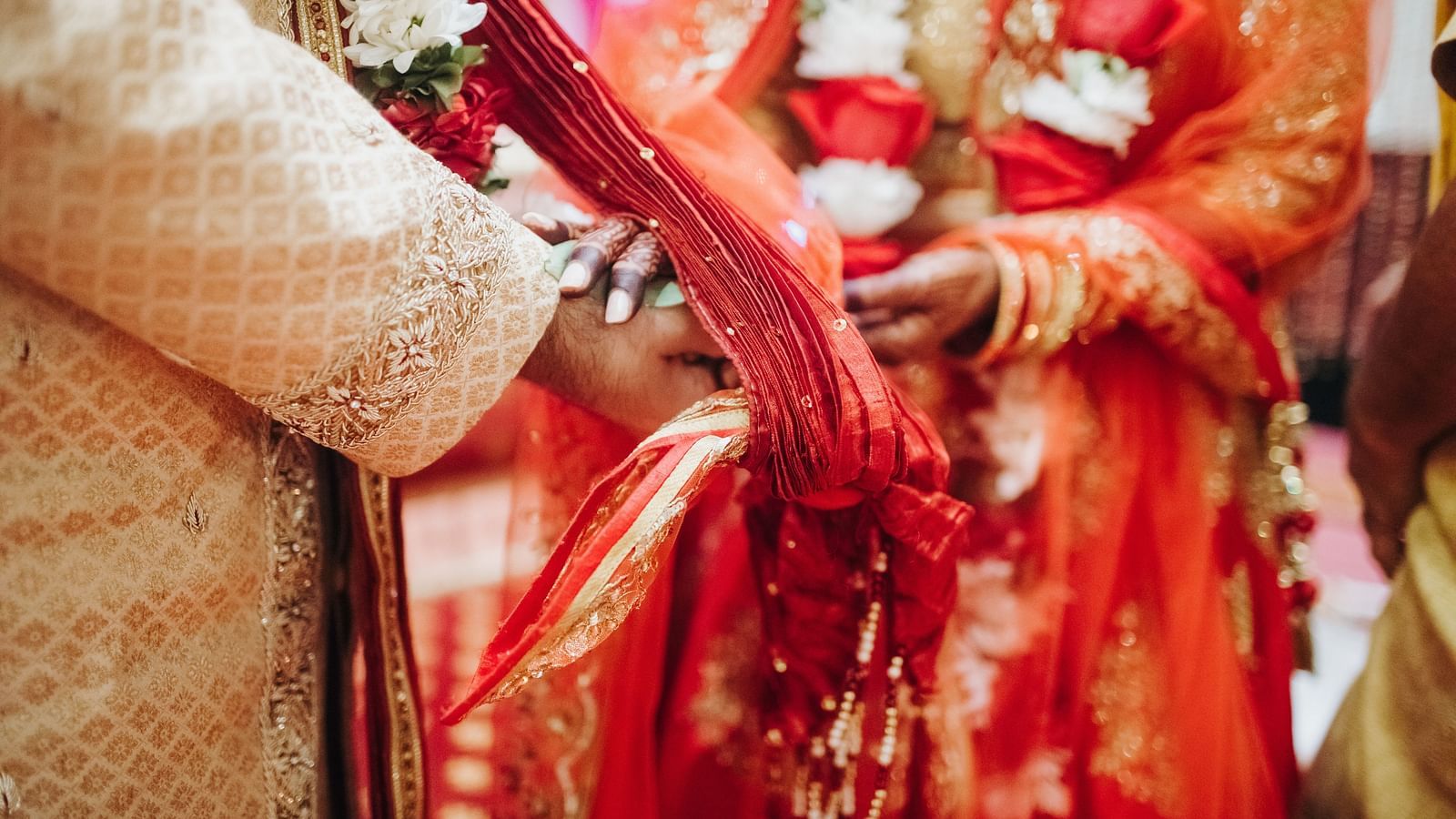 ritual-with-coconut-leaves-traditional-hindu-wedding-ceremony (1)