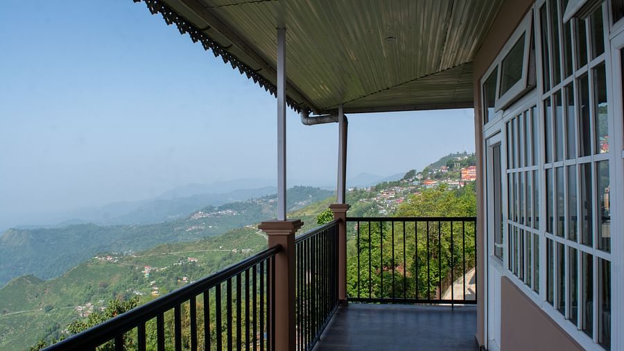 A facade image of a balcony - Avianna Windy House Wellness Retreat & Spa