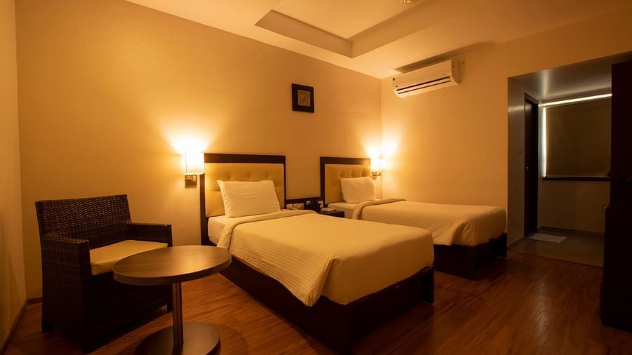 Executive Room twin bed 5