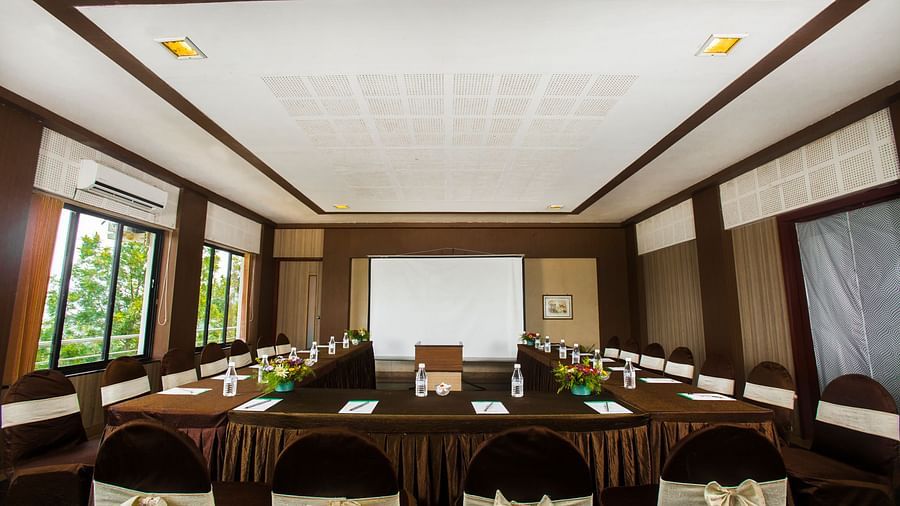 Banquet Hall at Grand Palace, Yercayd