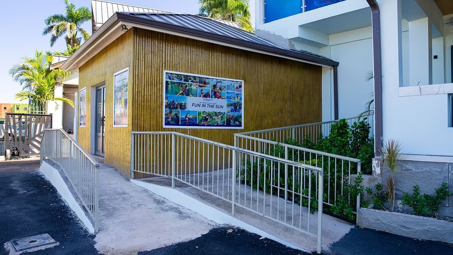 Entrance to the travel agency building at our hotel in Jamaica - Hotel 39, Jamaica (Montego Bay)