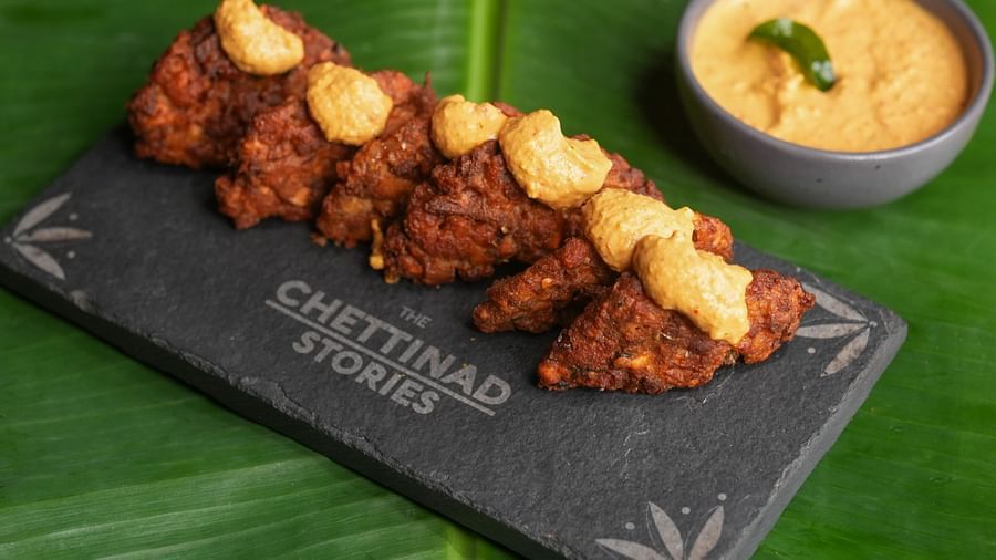 Delicious Palkatti Thengai Vadai at Hotel Aadithya, Chennai