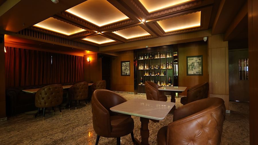 Image of JBs lounge with ambient lighting chairs and tables
