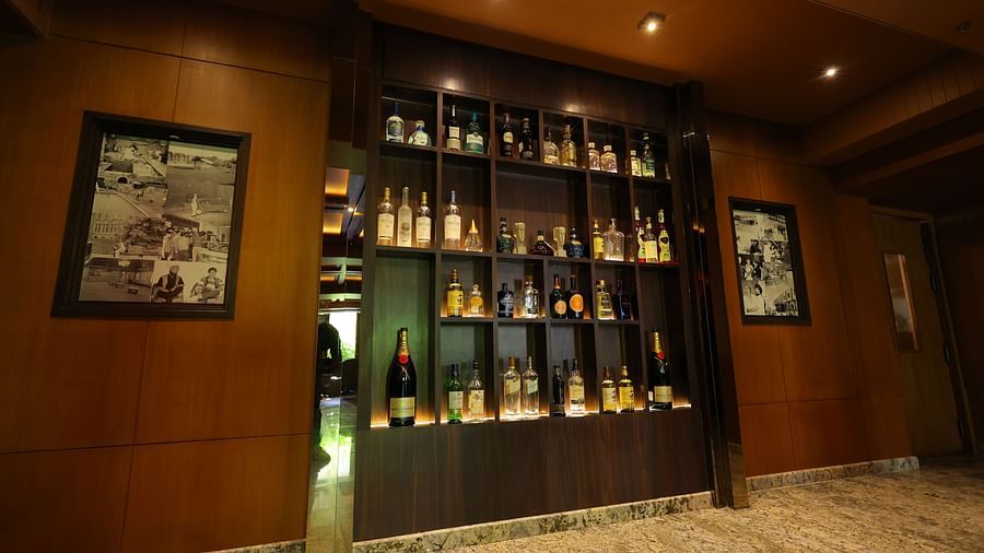 Close up image of a fully stocked bar rack at JBs lounge of Hotel Amar