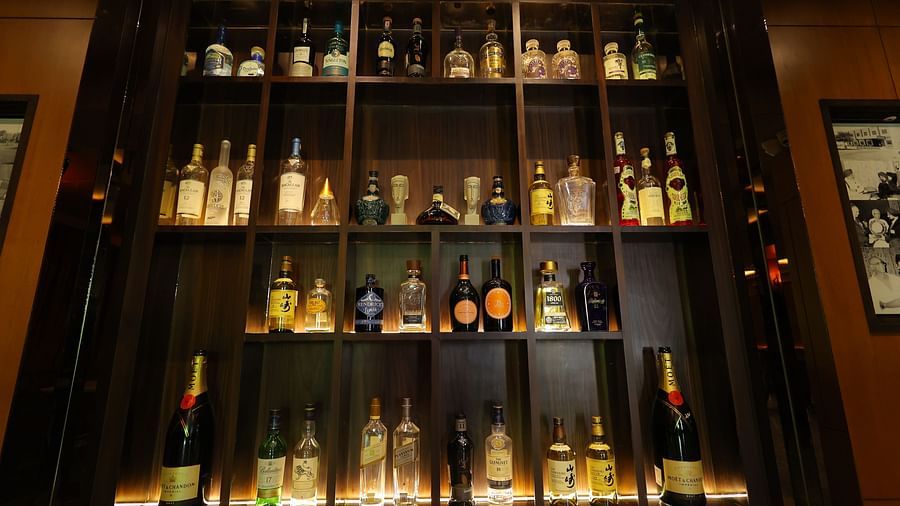Close up image of a fully stocked bar rack at JBs lounge of Hotel Amar
