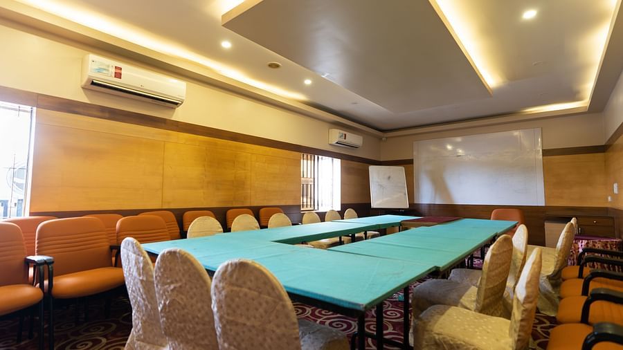 A meeting room at Hotel Pai Viceroy Jayanagar with u-shape setup