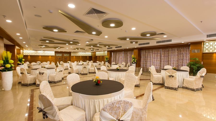 Hotel Pai Viceroy Tirupathi Sammilan Banquet Hall 