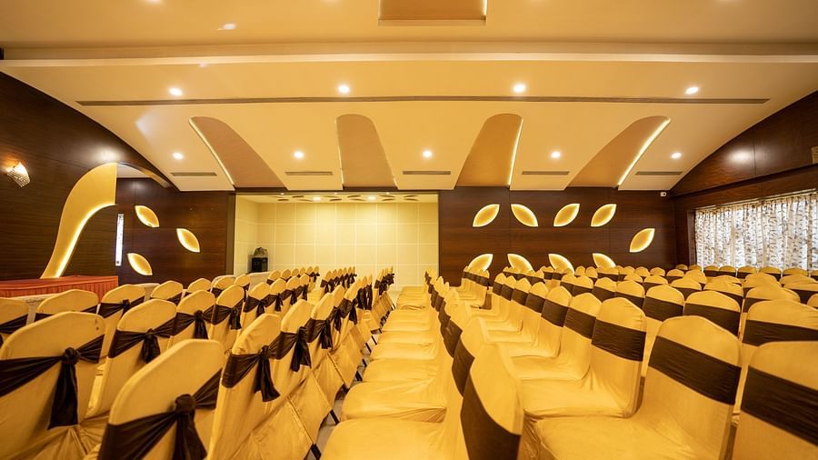 Seating arrangements inside a banquet hall - Hotel Pai Vista, KR Road