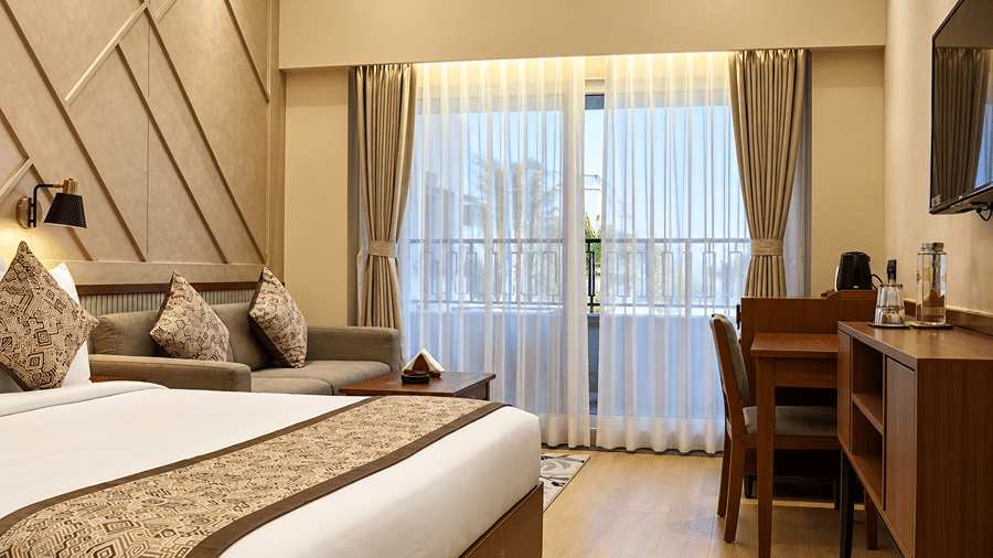 ROOM 16