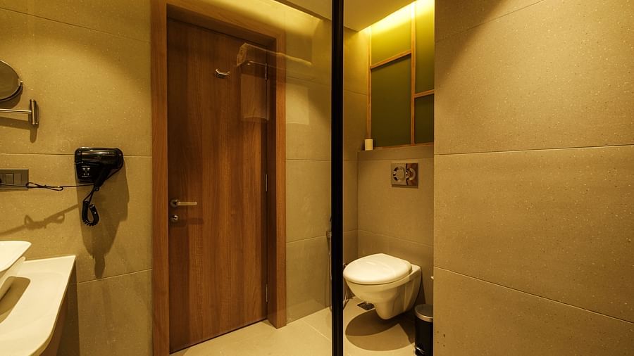 UCR Washroom (1)