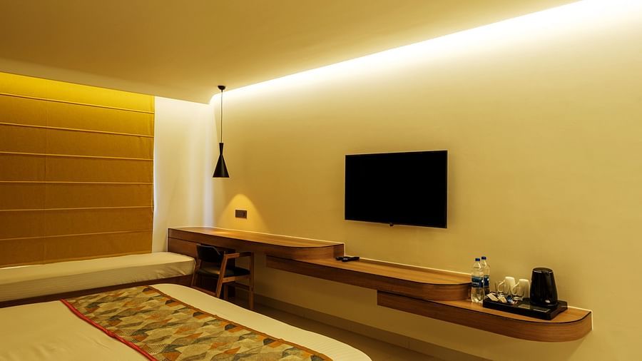 Urban Corner Room (1)