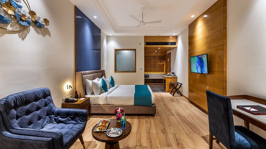EXECUTIVE ROOM (1)