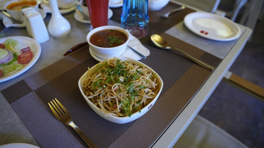 Food Images 5 HAKKA NOODLES