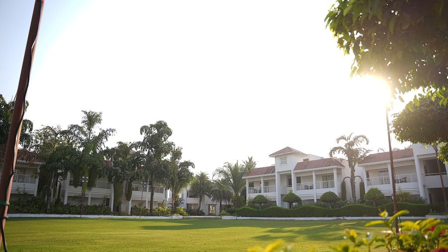 Main Lawn Side View
