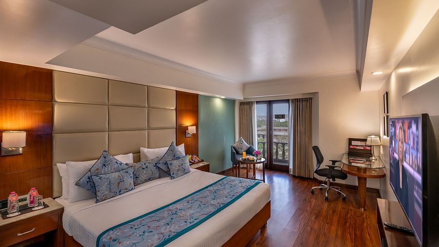 Club Room 3