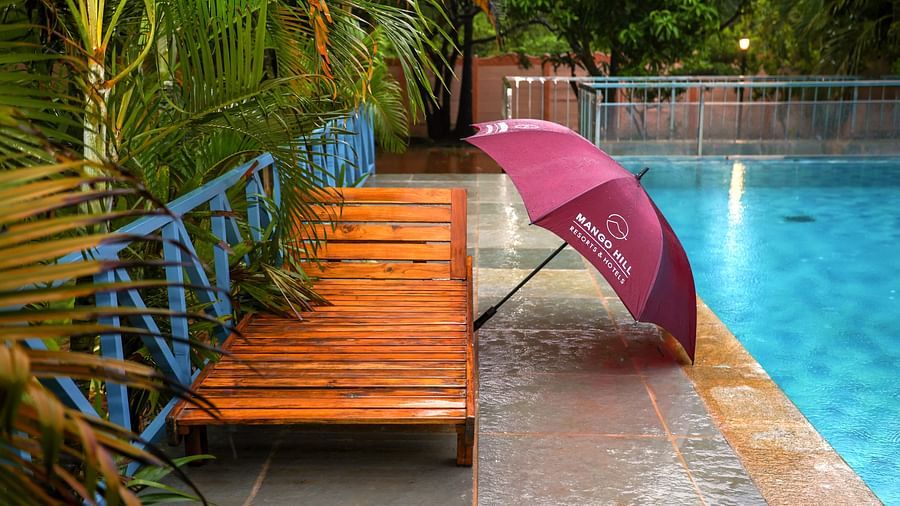 Swimming pool at Mango Hill La Serene, Pondicherry