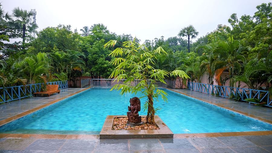 Swimming pool at Mango Hill La Serene, Pondicherry