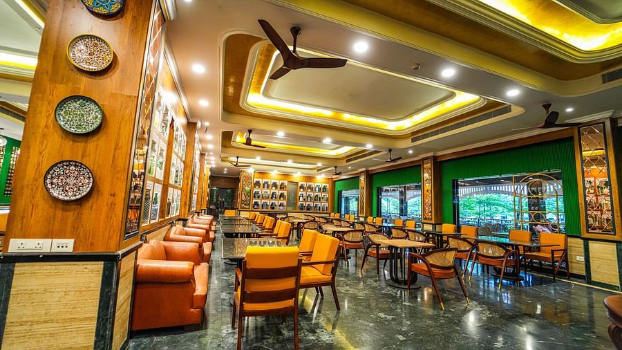 TEAPOT RESTAURANT-2