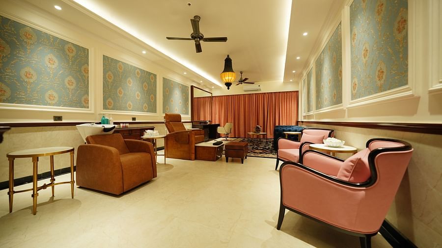 a basin for hair wash and a sofa for pedicure - Mayfair Tea Resort, Siliguri 6