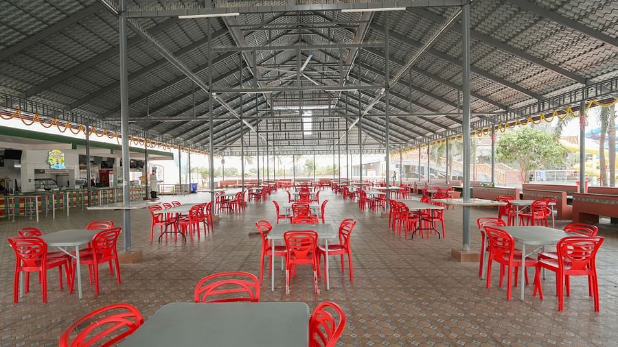 Eating area with table and chairs