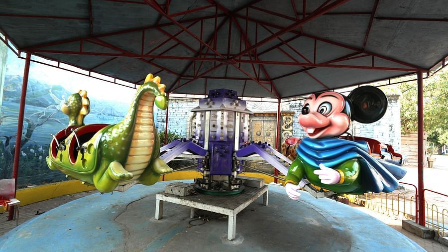 amusement park ride for kids with mickey mouse