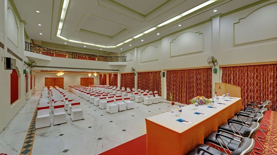 Side view of Banquet Hall in Tiruchirappalli at the SRM Hotel