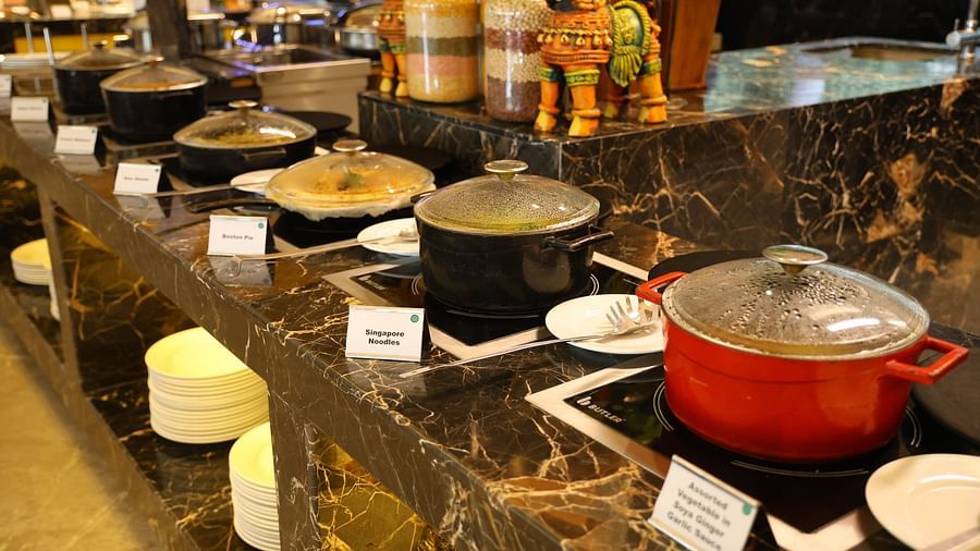 The Buffet Square's inviting ambience, making it an ideal dining destination in Maraimalai Nagar, Chennai.
