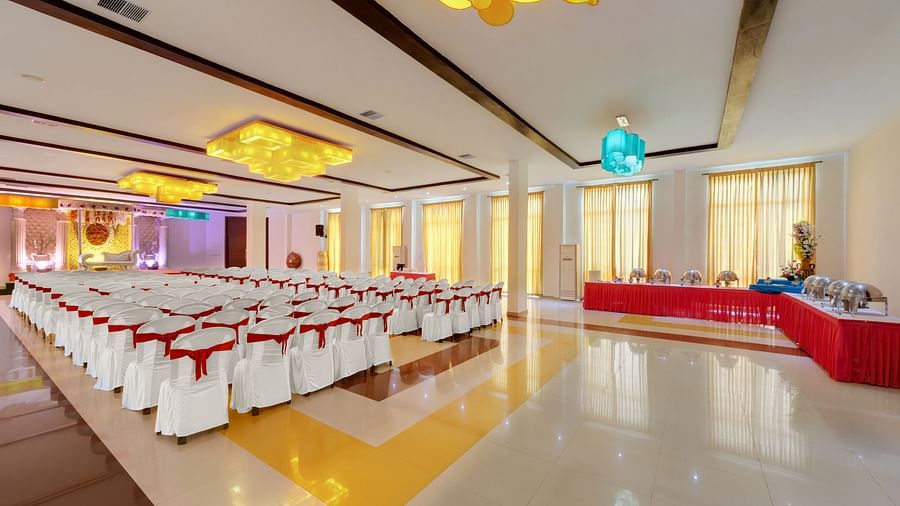 A behind shot of Muthu Mahal banquet hall in SRM Hotel in Tuticorin , Banquet Hall in Tuticorin 