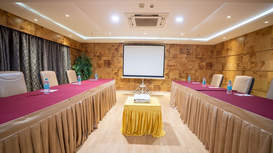 An image of a seating arrangement of Boardroom at The President Hotel, Hubliom The-President-Hotel